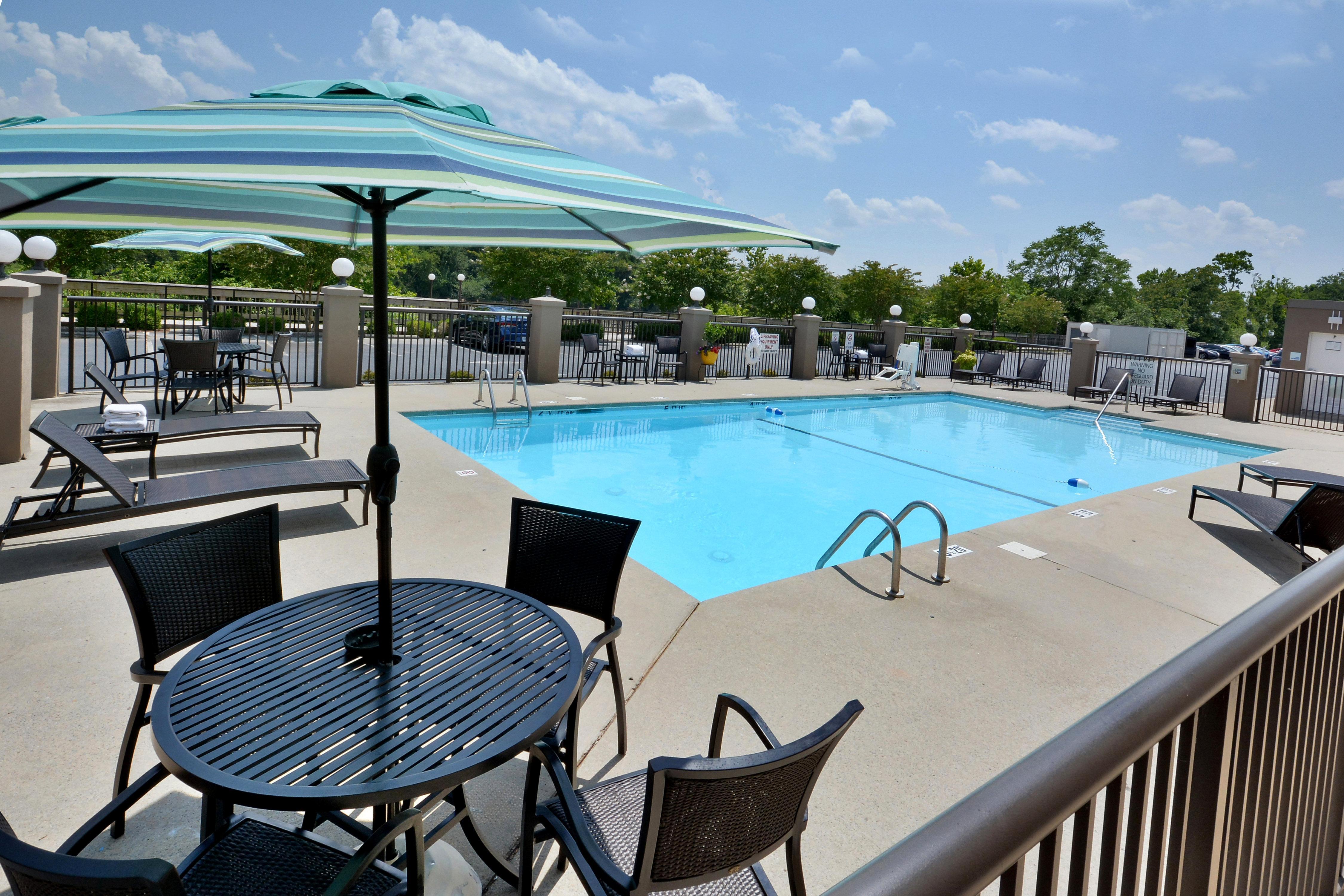 Holiday Inn Express Danville By Ihg Exterior foto