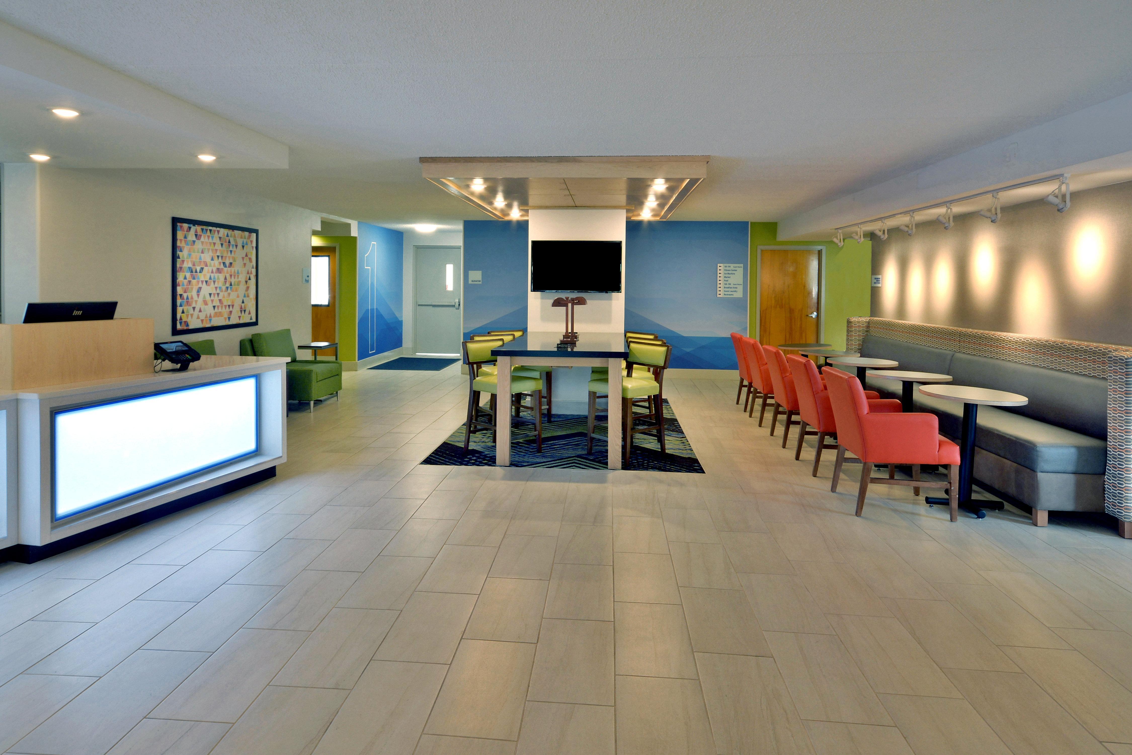 Holiday Inn Express Danville By Ihg Exterior foto