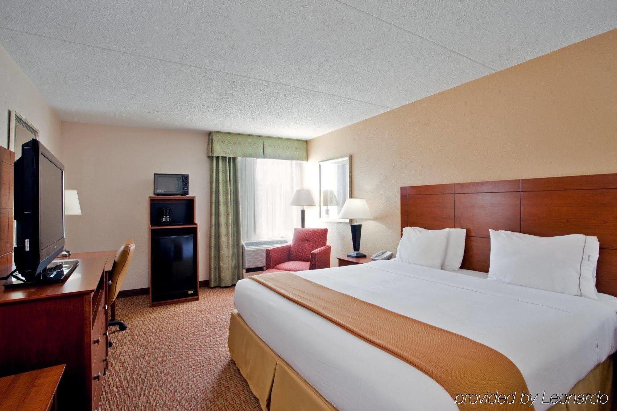 Holiday Inn Express Danville By Ihg Exterior foto